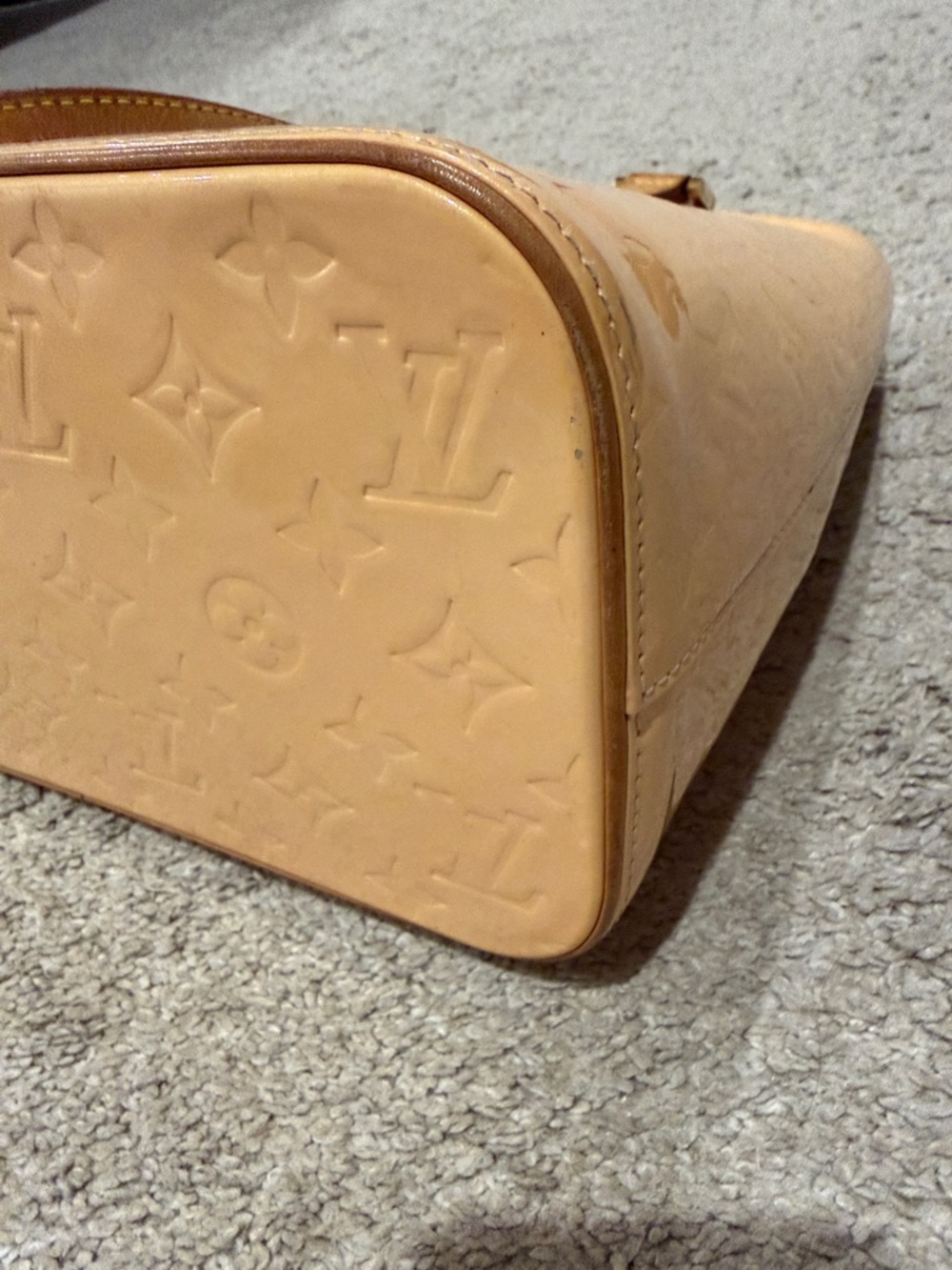 Louis Vuitton Vernis Houston Tote with Tan Handles - Picture 9 of 16